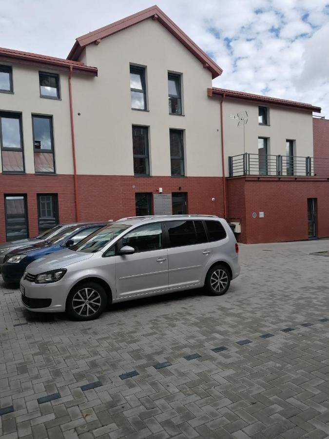 Telšiai Dharma Stay Apartamentai Su Terasa Ir Vaizdu I Miesta מראה חיצוני תמונה