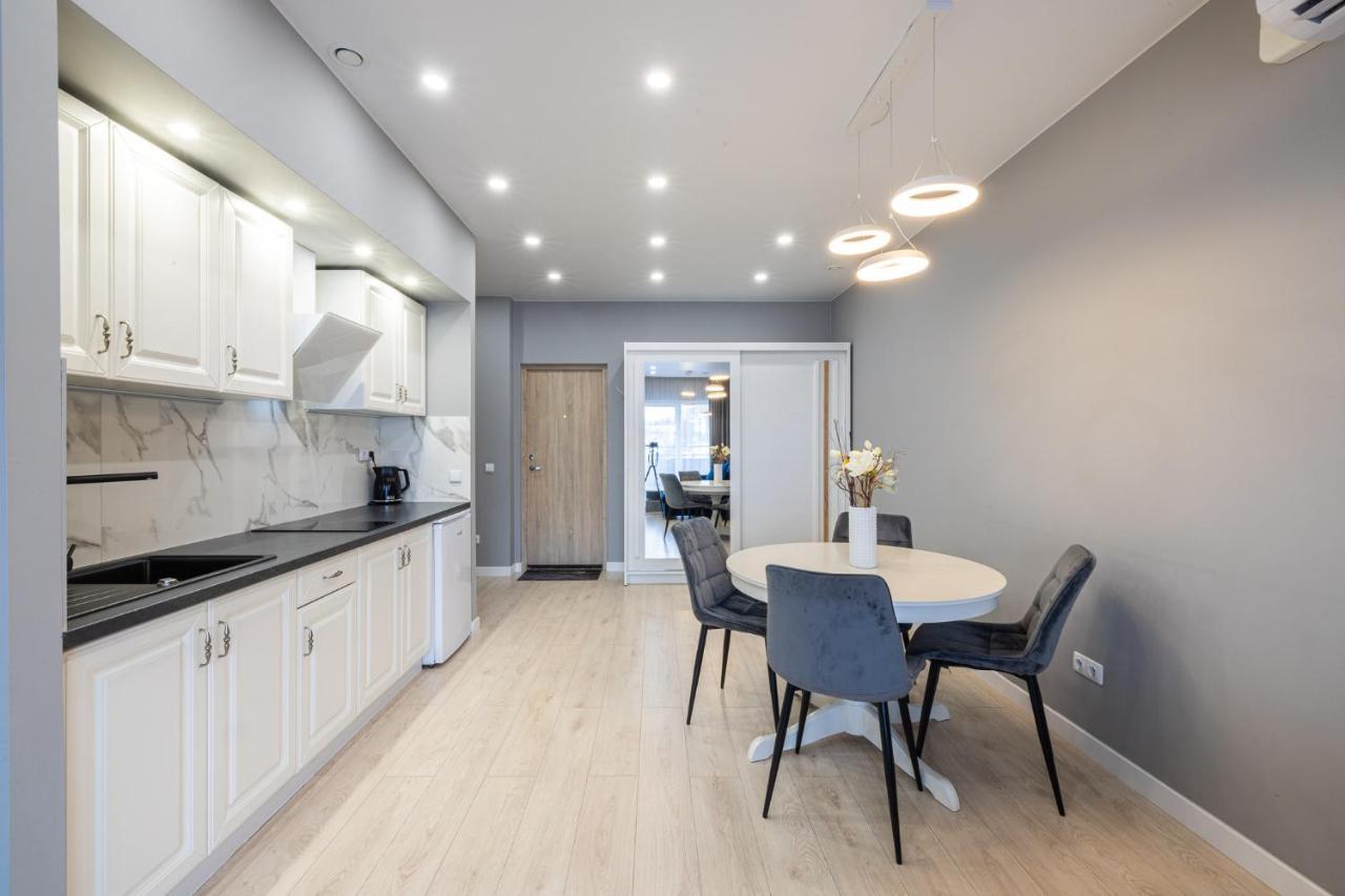 Telšiai Dharma Stay Apartamentai Su Terasa Ir Vaizdu I Miesta מראה חיצוני תמונה