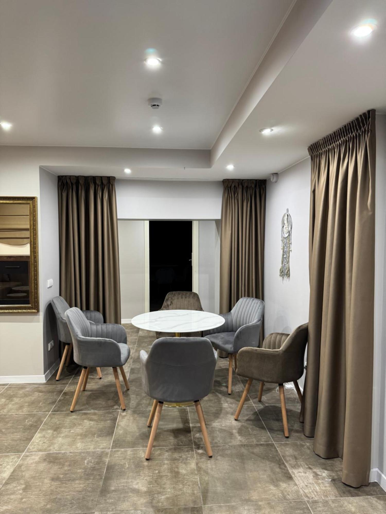 Telšiai Dharma Stay Apartamentai Su Terasa Ir Vaizdu I Miesta מראה חיצוני תמונה